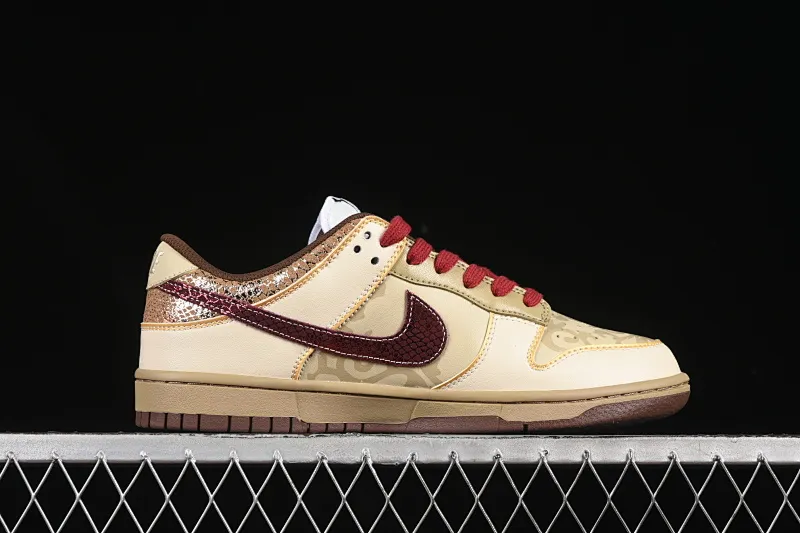 All categories Nk SB Dunk Series Nk SB Dunk Low High-end customization Low-top sneakers Nike Dunk Low "Surfaces In Brown And Sail" Panda Prank CNY Year of the Snake Shedding dust to welcome gold Golden snake holding wealth Low-top casual sneakers DD1503-124